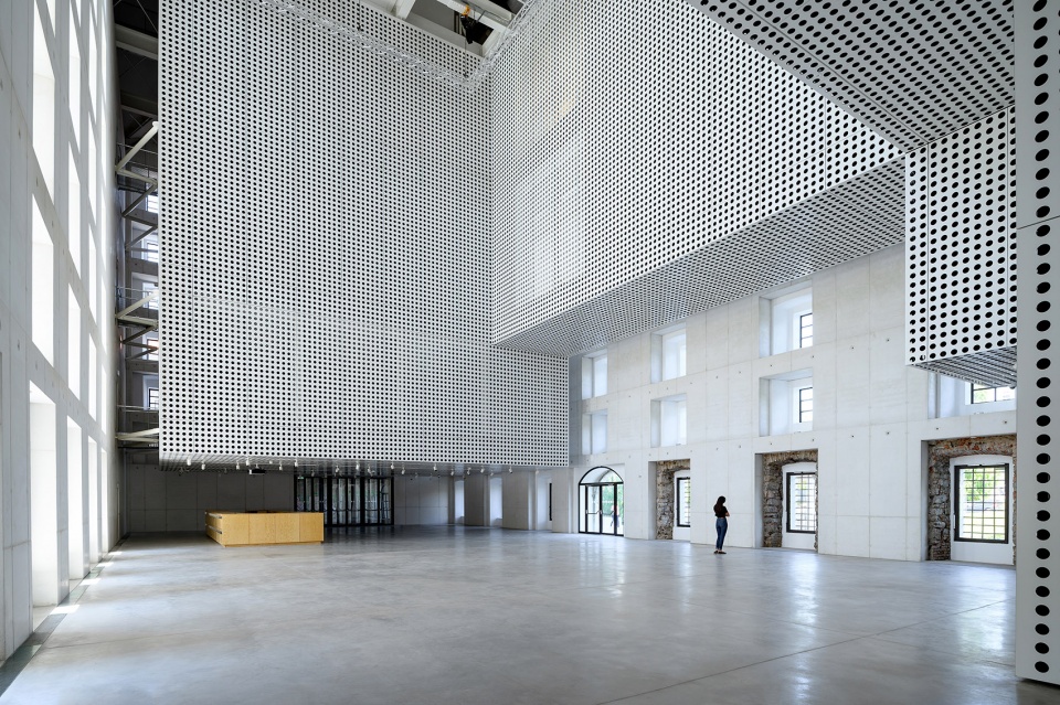 cukrarna gallery by scapelab
