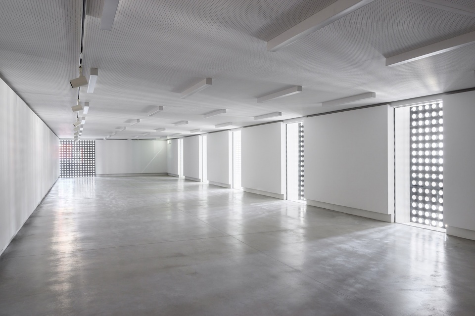 cukrarna gallery by scapelab