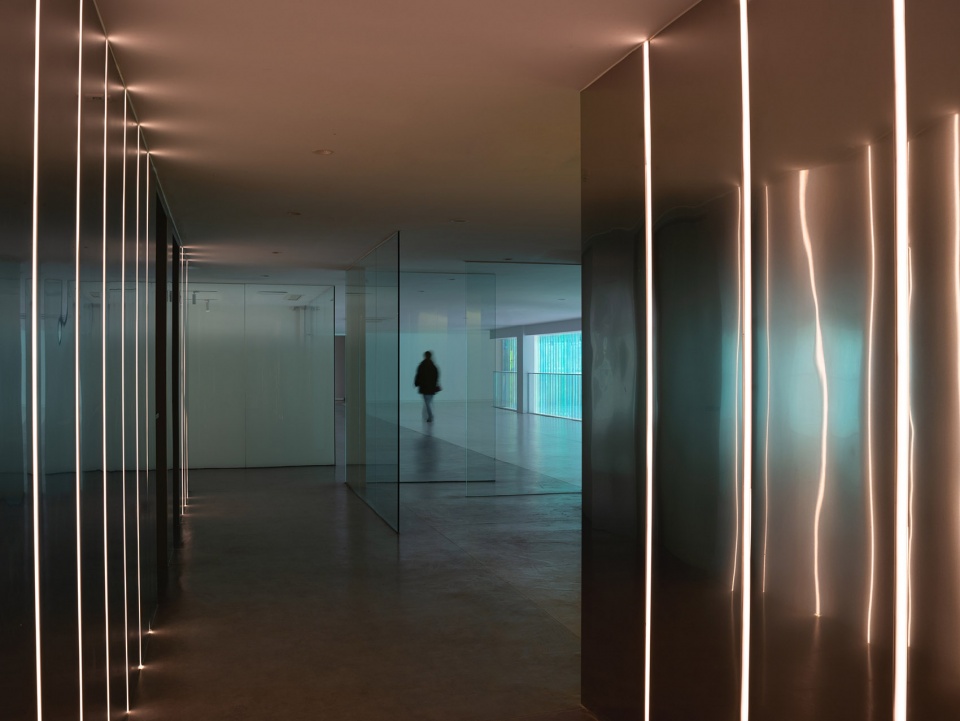 Light Echo KiKi ARCHi