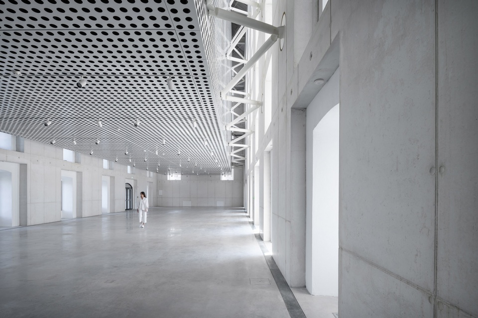 cukrarna gallery by scapelab