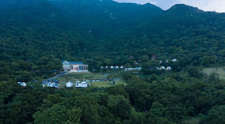Zhenlong Blackstone Resort Z Design Studio