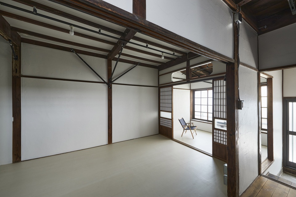 hakuraku house japan by roovice
