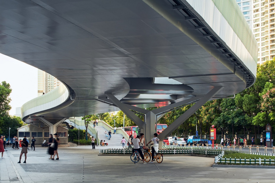 dongchang elevated passage by atelier z