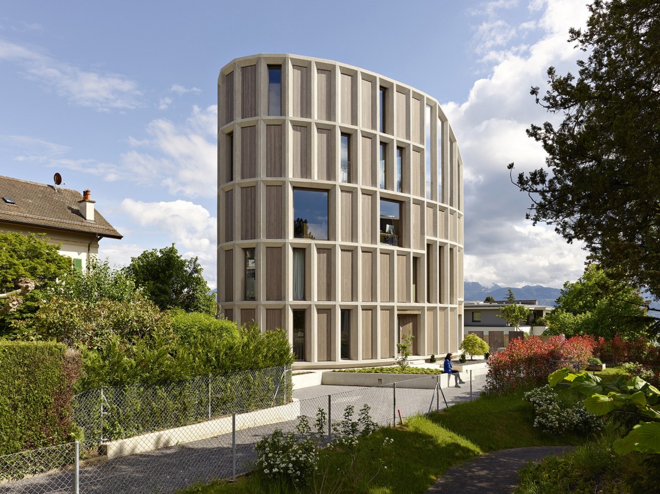 Urban House in Pully by LOCALARCHITECTURE