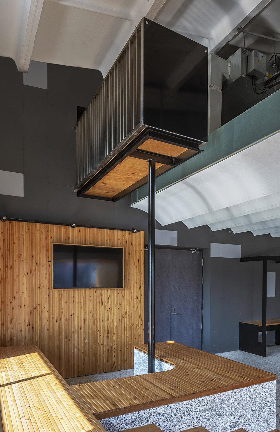 Front Hall of Tianmei Theater LI WENXI Architects