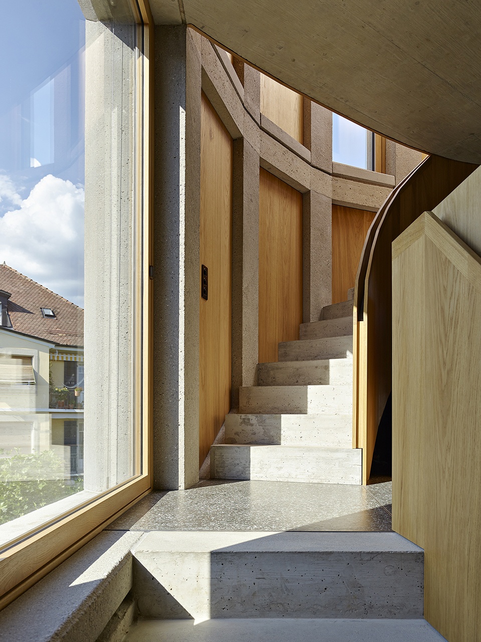 Urban House in Pully by LOCALARCHITECTURE