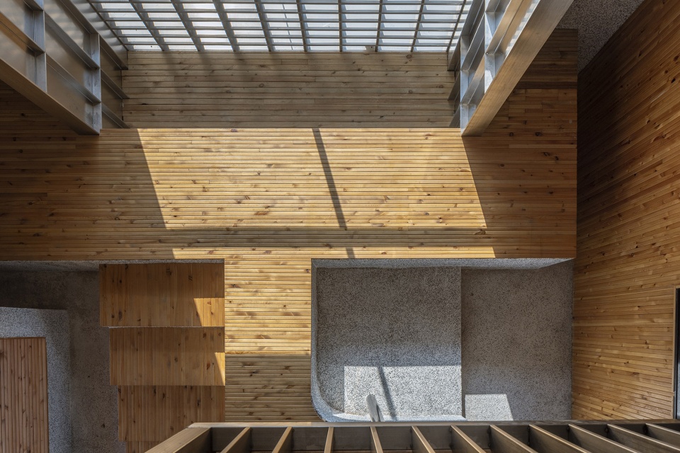 Front Hall of Tianmei Theater LI WENXI Architects