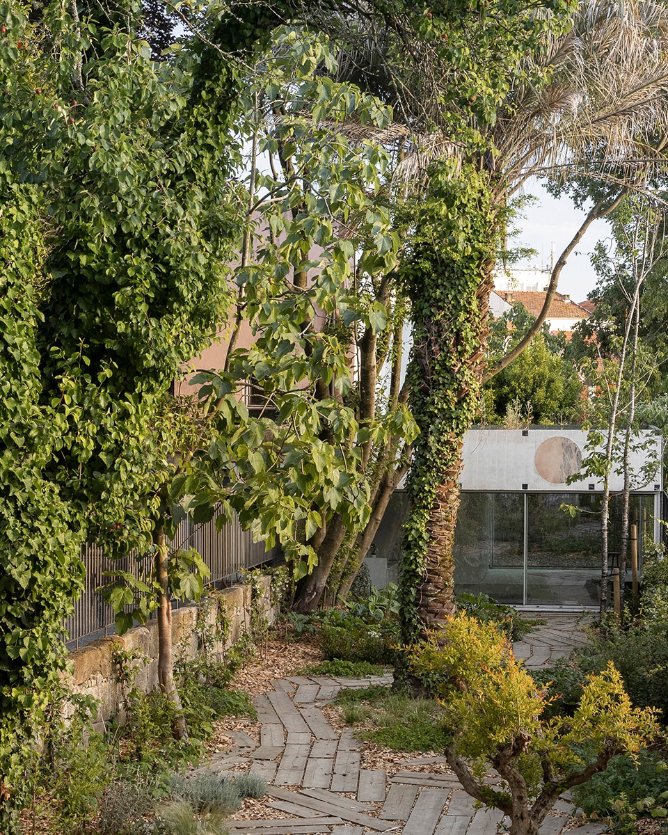 very tiny palazzo by fala atelier