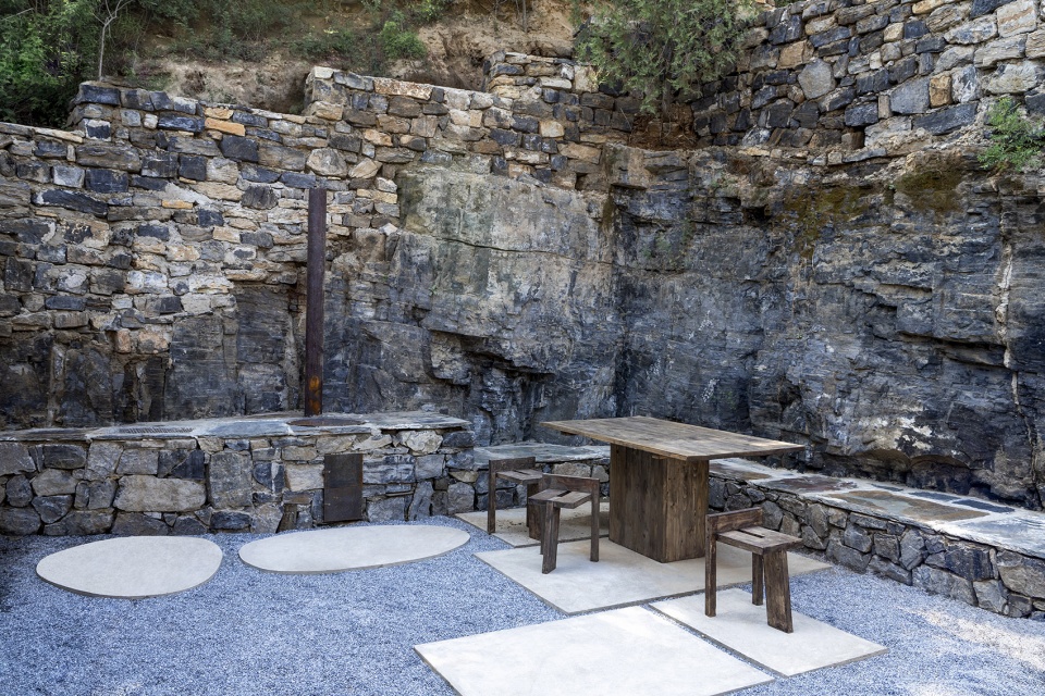 Mountain Dwelling STUDIO FSJ