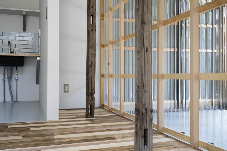 Single storey house in Bandobashi by Roovice Araki Sasaki architects