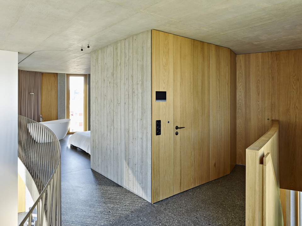 Urban House in Pully by LOCALARCHITECTURE
