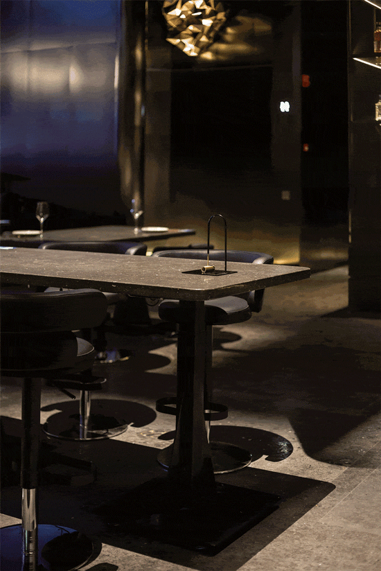 PULLME Dining and Bar Balance Design