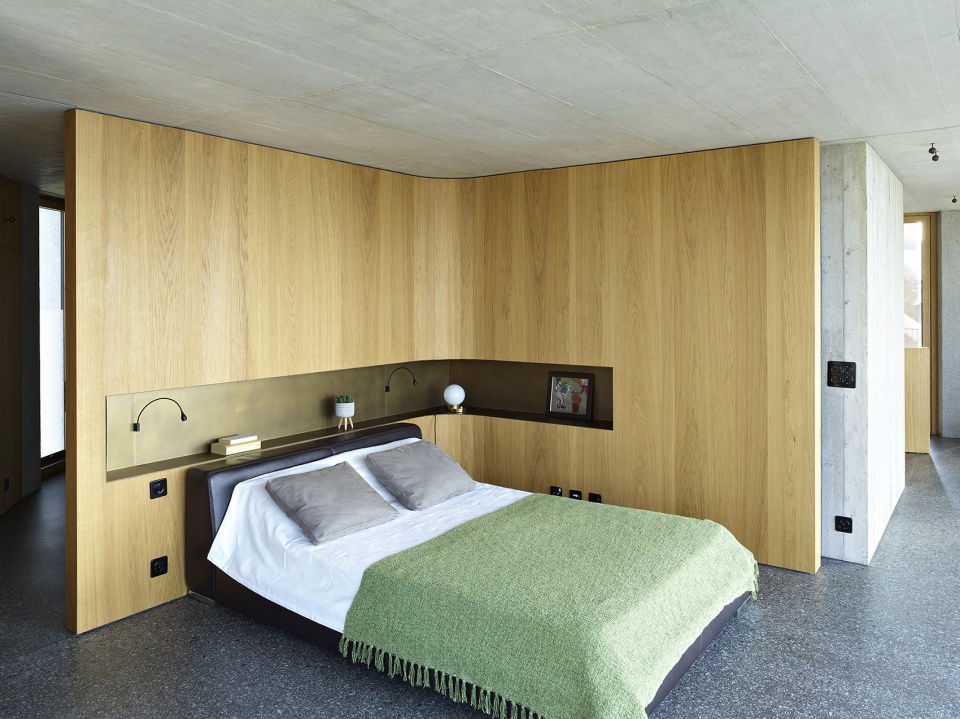 Urban House in Pully by LOCALARCHITECTURE