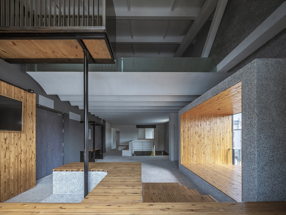 Front Hall of Tianmei Theater LI WENXI Architects