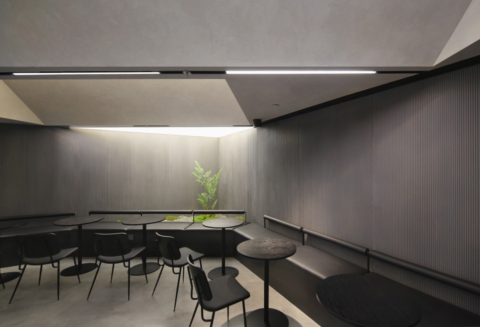 M Stand in Baoshan Touch Mall by ATELIER RAW