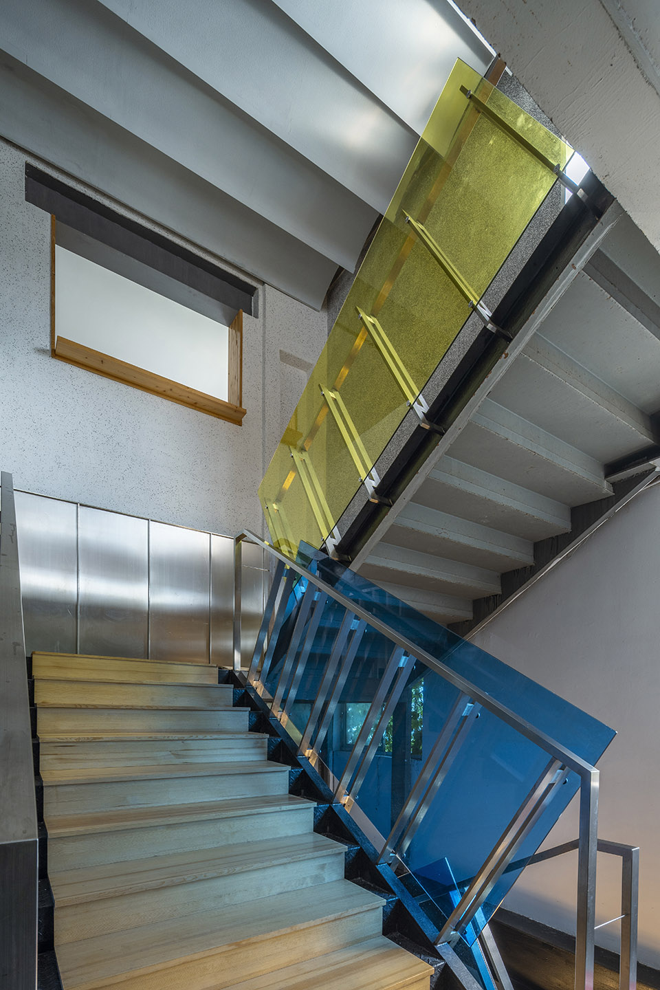 Front Hall of Tianmei Theater LI WENXI Architects
