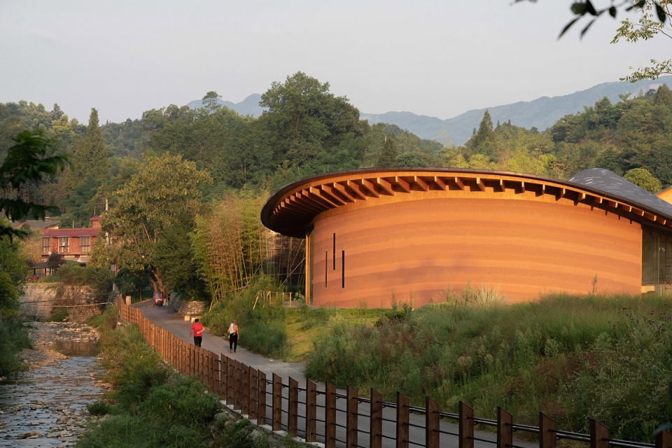 longmen qicun art design center by studio dali architects