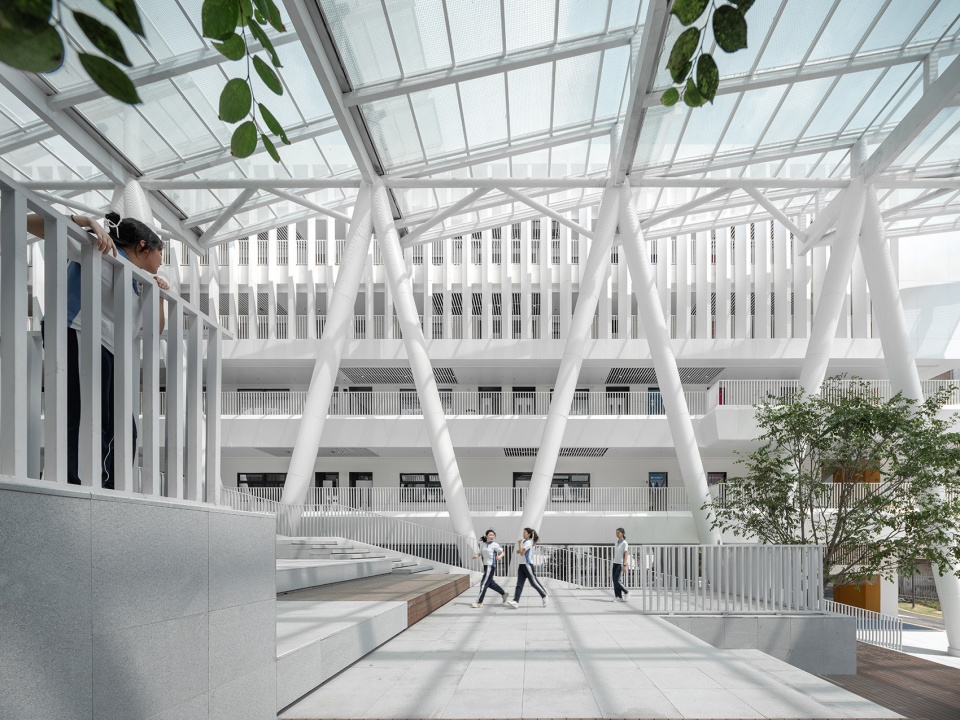 Shenzhen Hongshan Middle School CAPOL