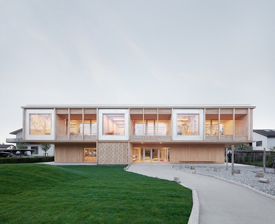 engelbach kindergarten by innauer matt architekten