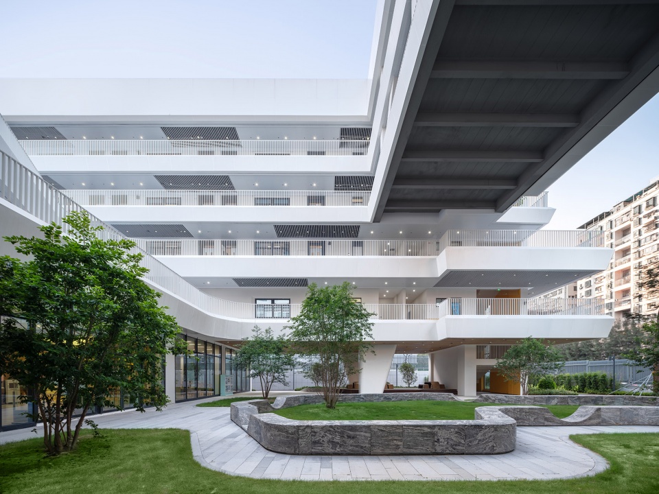 Shenzhen Hongshan Middle School CAPOL