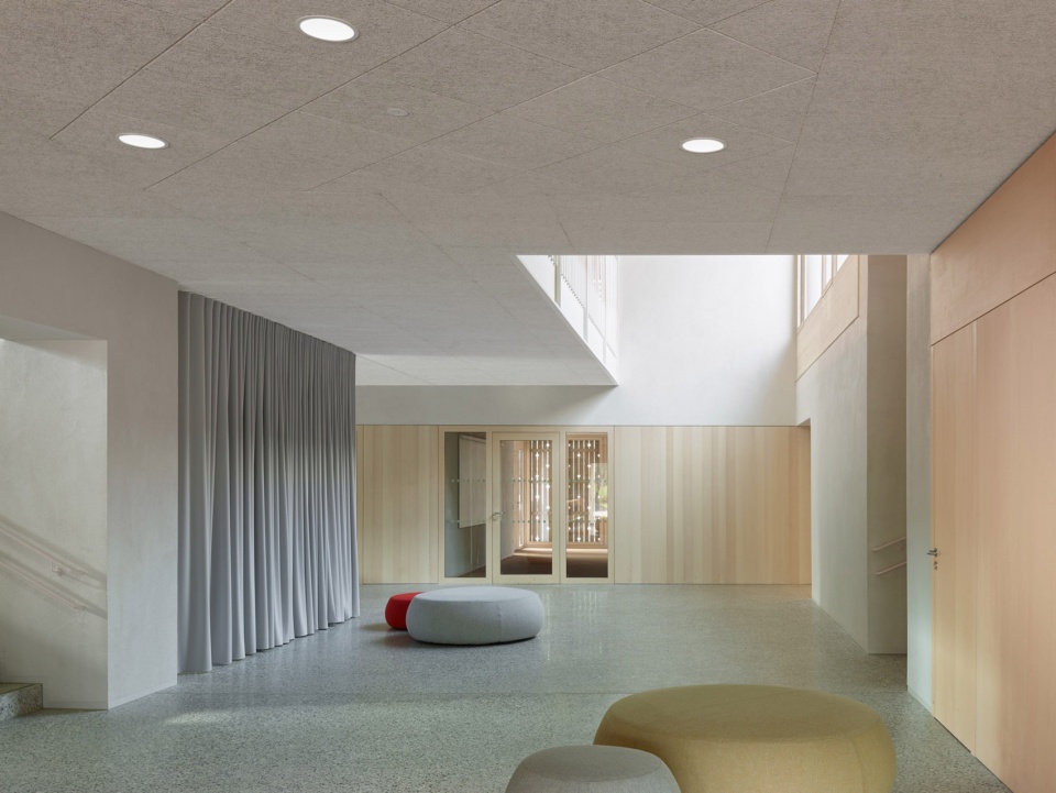 engelbach kindergarten by innauer matt architekten