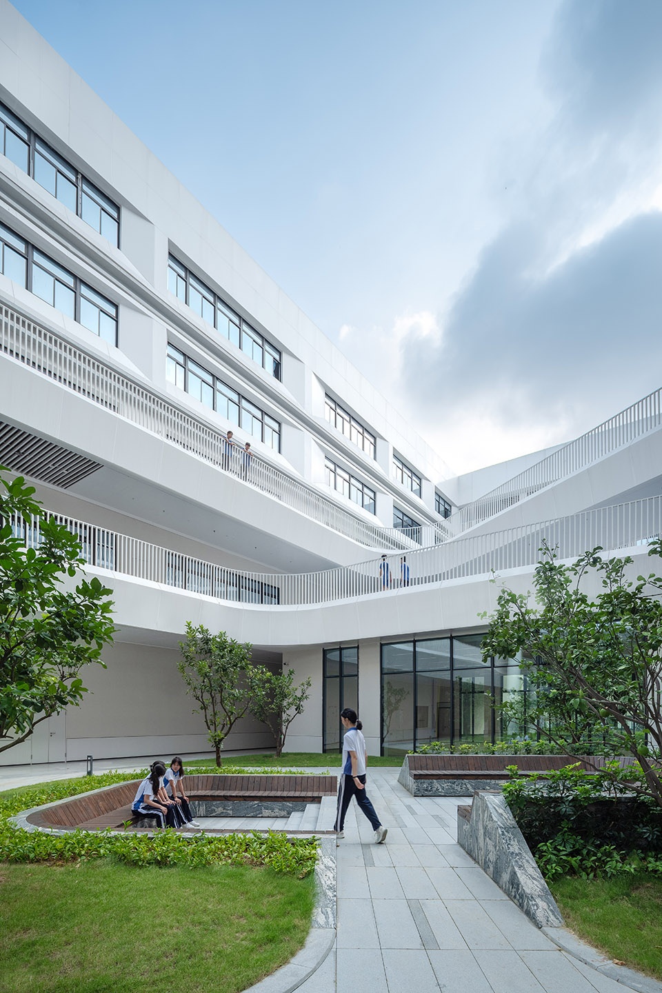 Shenzhen Hongshan Middle School CAPOL