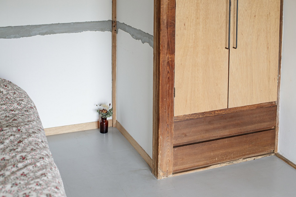 rokukakubashi house japan by roovice