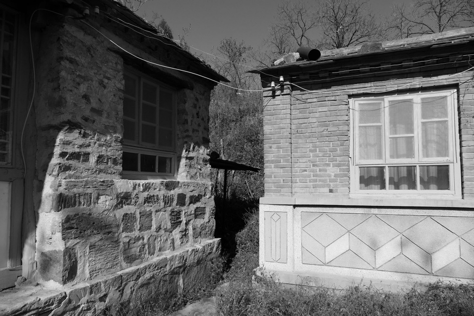Mountain Dwelling STUDIO FSJ