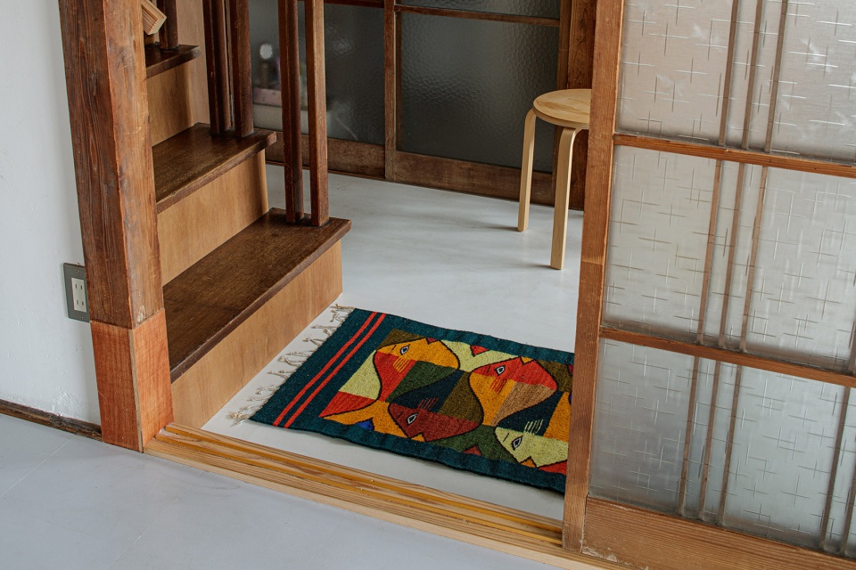 rokukakubashi house japan by roovice