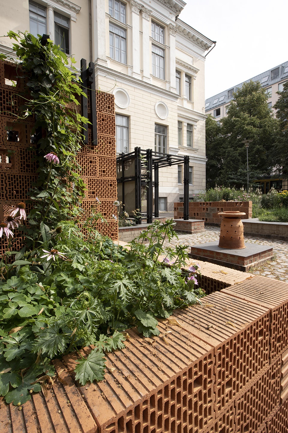 alusta pavilion by suomikoivisto architects