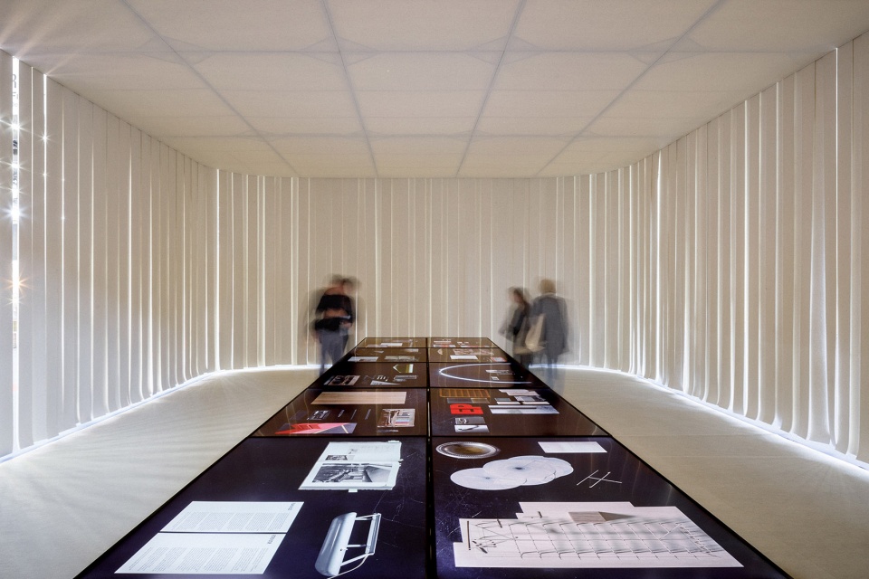 retro futur by collective parenthese