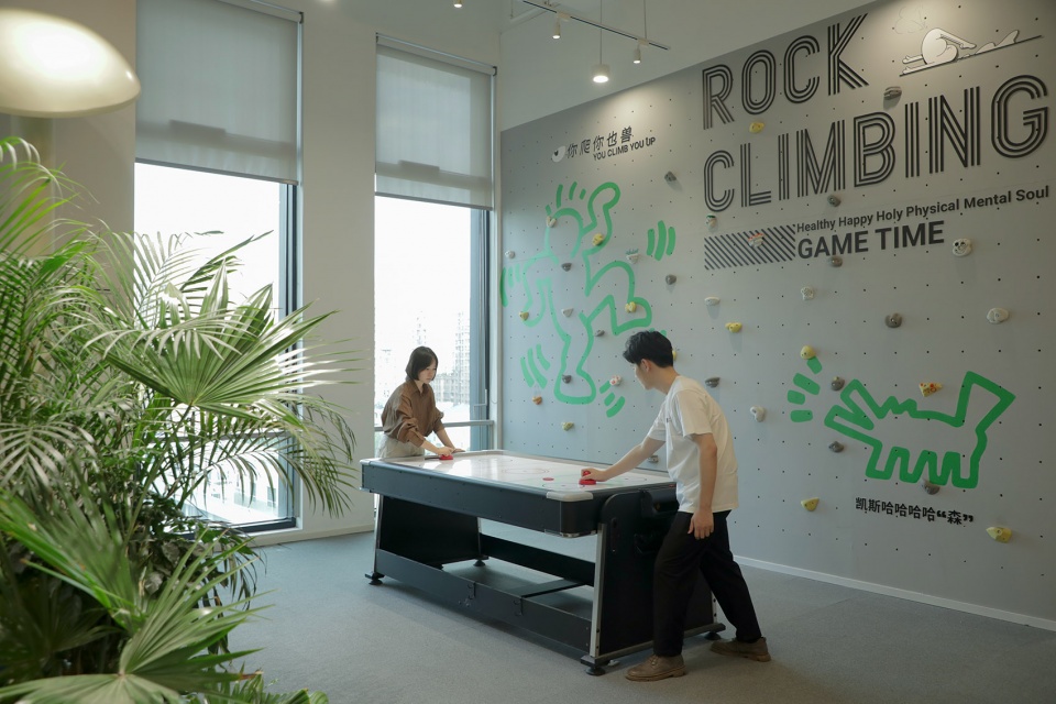 Interior design for the new office building of antao headquarters antao