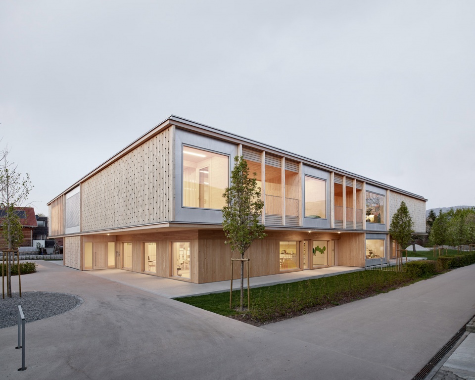 engelbach kindergarten by innauer matt architekten