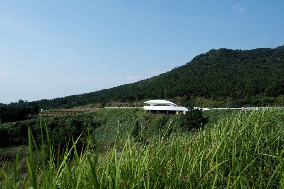 One Leaf Tea Pavilion in Rizhao Lanshan by Kong Xiangwei Studio