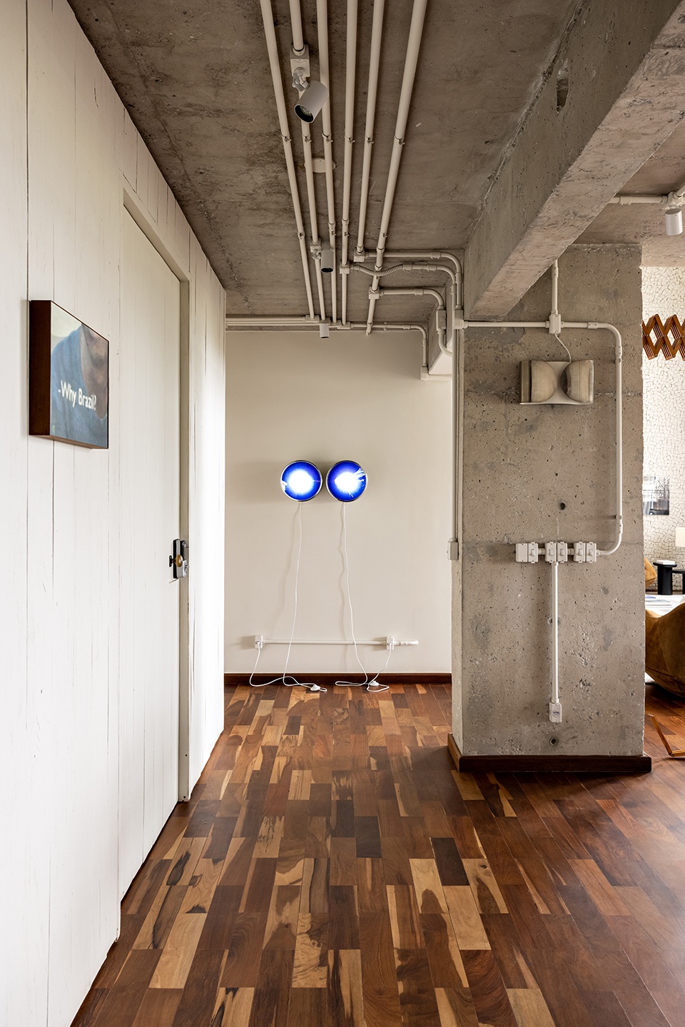 Gale Apartment by MEMOLA ESTUDIO