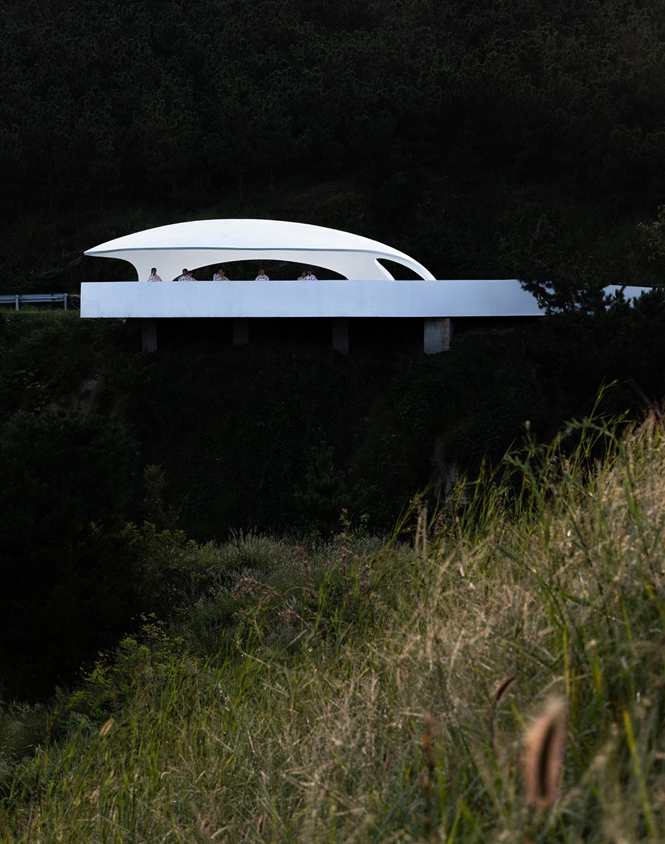 One Leaf Tea Pavilion in Rizhao Lanshan by Kong Xiangwei Studio