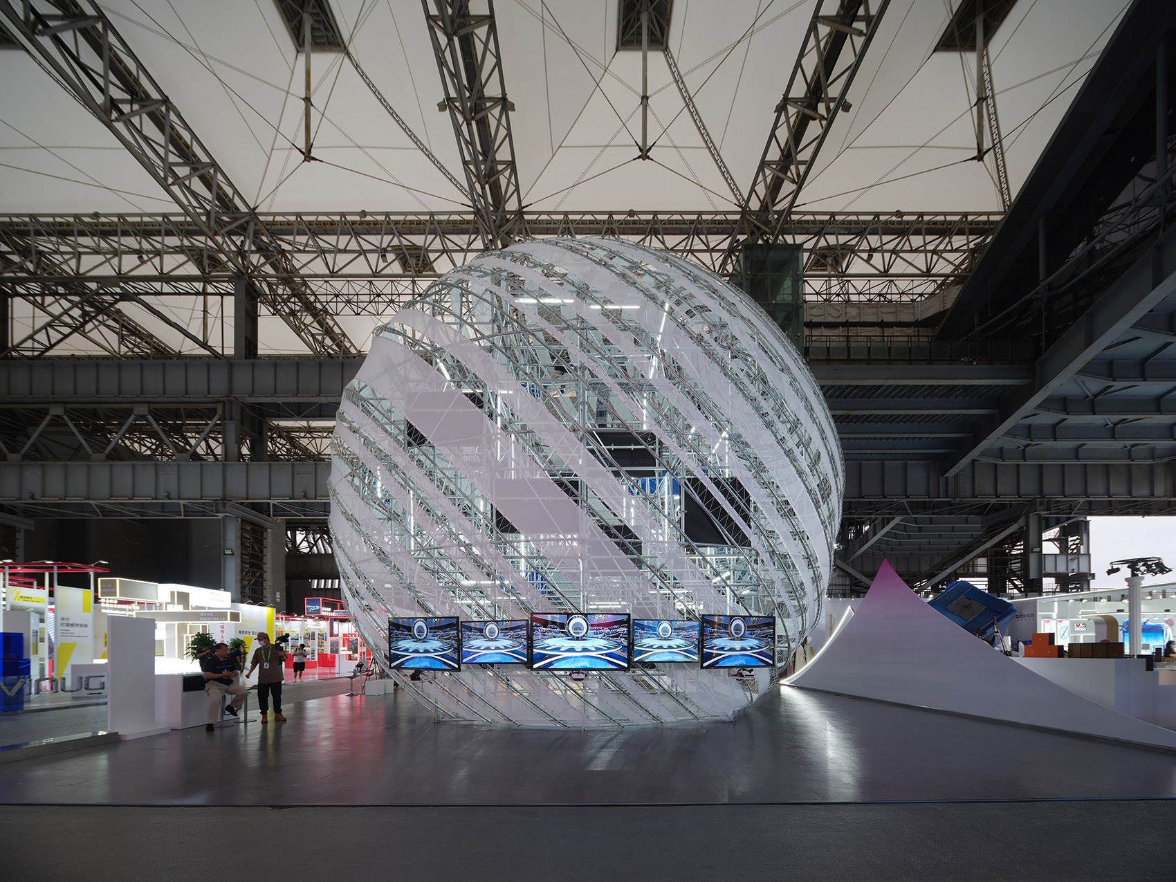The eye of the future by Oumoumou Studio School of Design SJTUARCPLUS