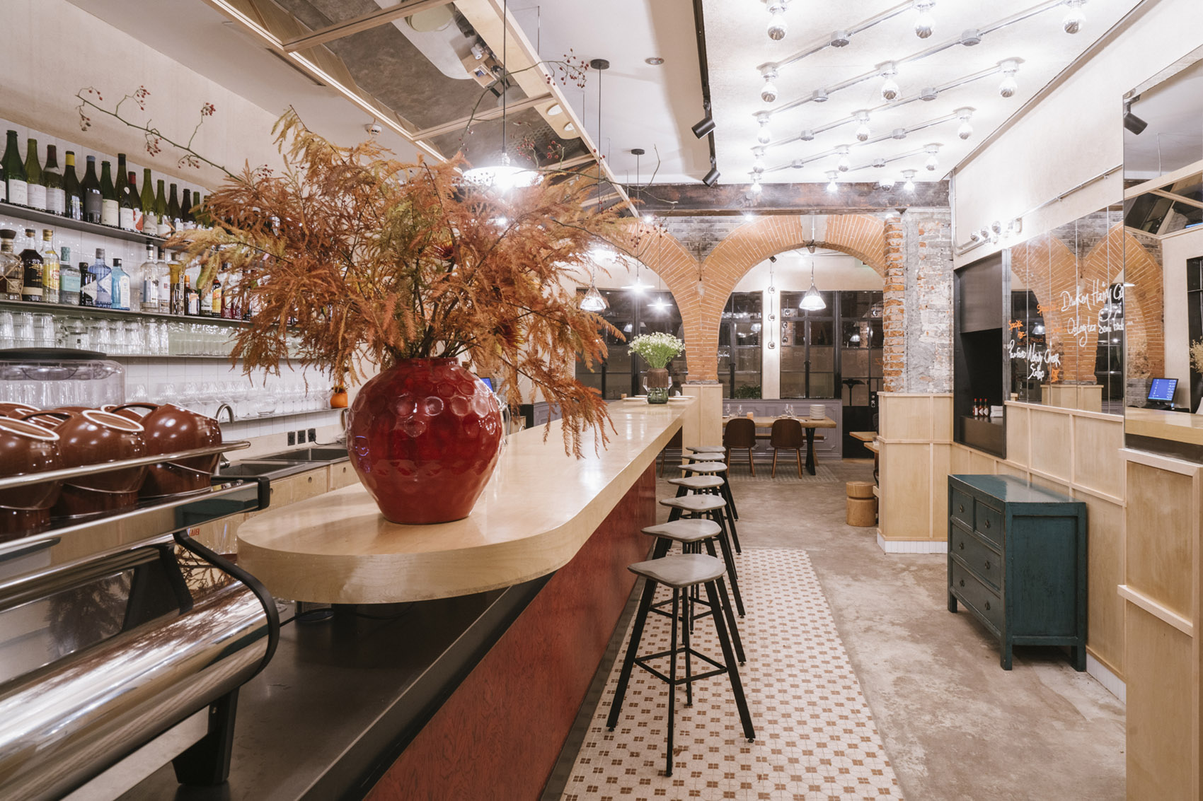 blaz french cantine by mirabeau architecture