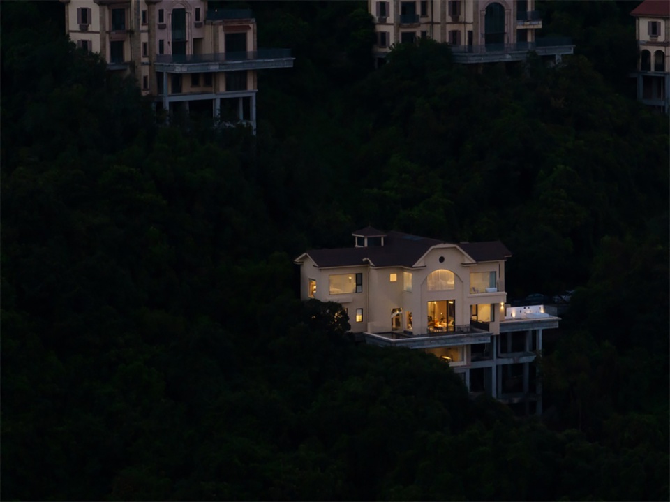 Miyue Tianlu Secret Wild Wonderland Hotel China by G S DESIGN