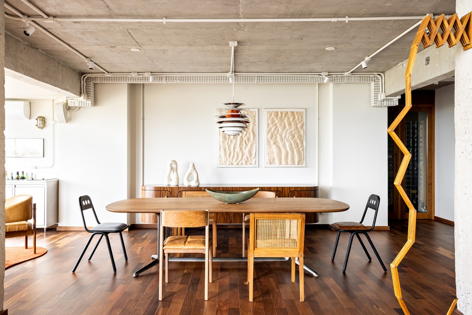Gale Apartment by MEMOLA ESTUDIO