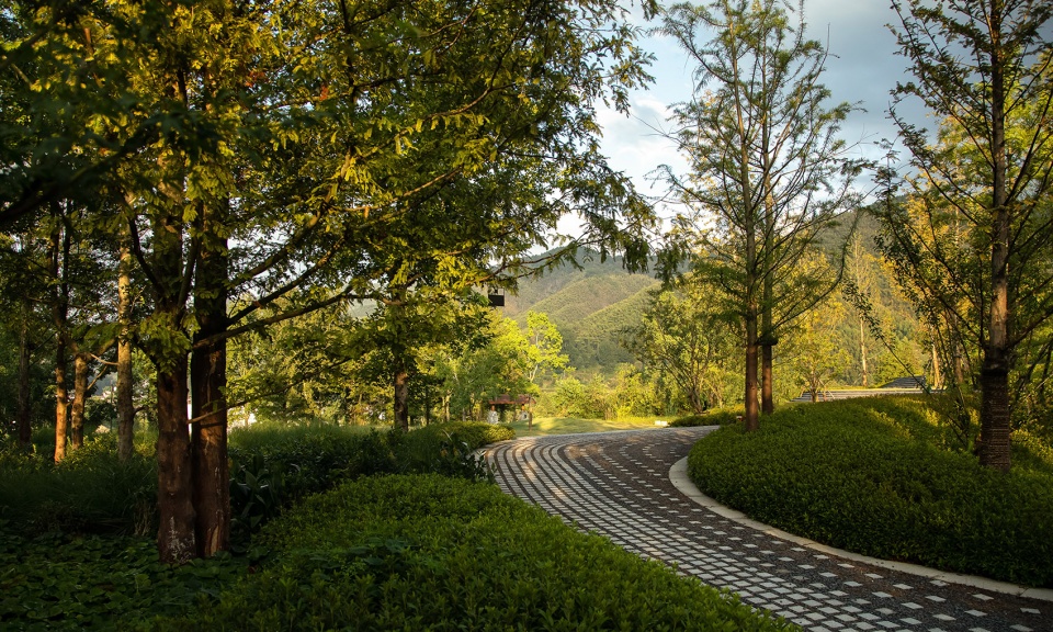 Huangshan Banyan Tree Huangshan Cultural Village by HANCS Landscape Architecture Design
