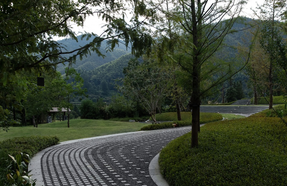 Huangshan Banyan Tree Huangshan Cultural Village by HANCS Landscape Architecture Design