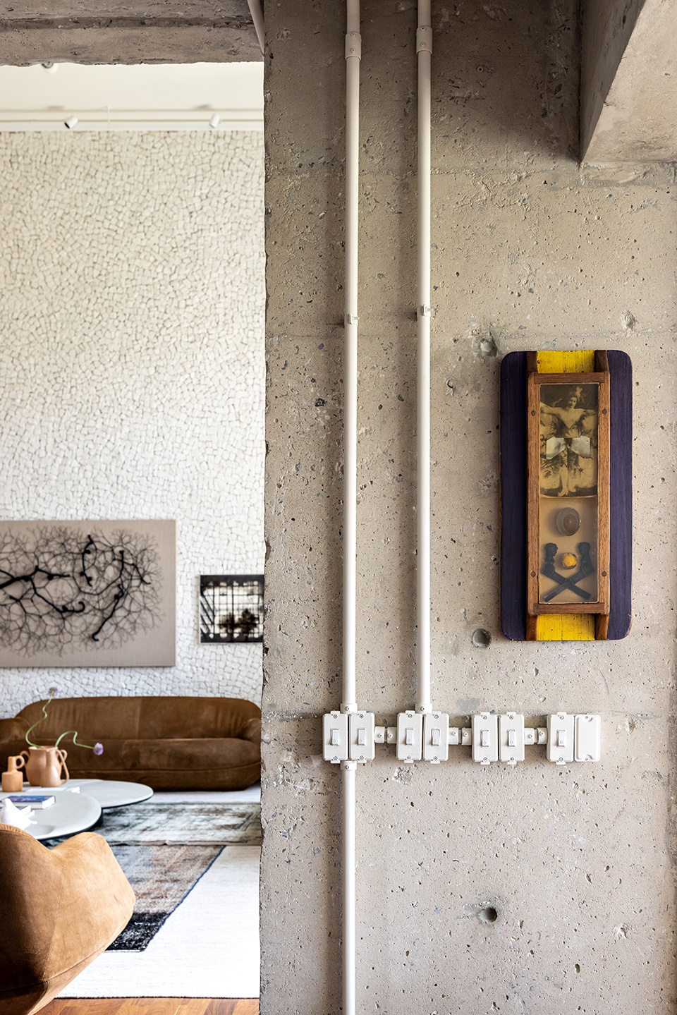 Gale Apartment by MEMOLA ESTUDIO