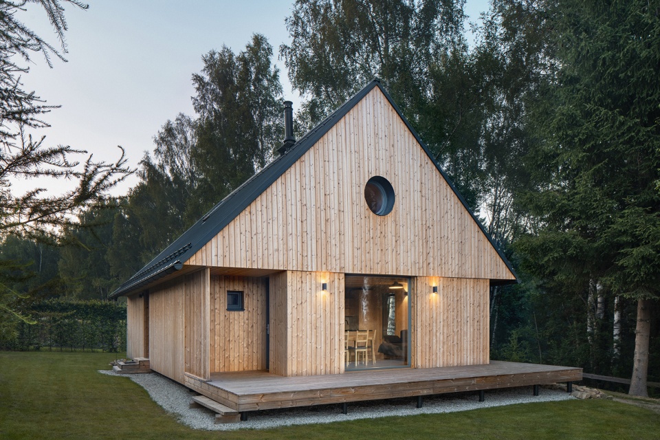 Lipno Lakeside Cabin by Les Archinautes
