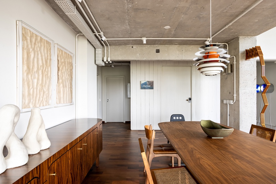 Gale Apartment by MEMOLA ESTUDIO