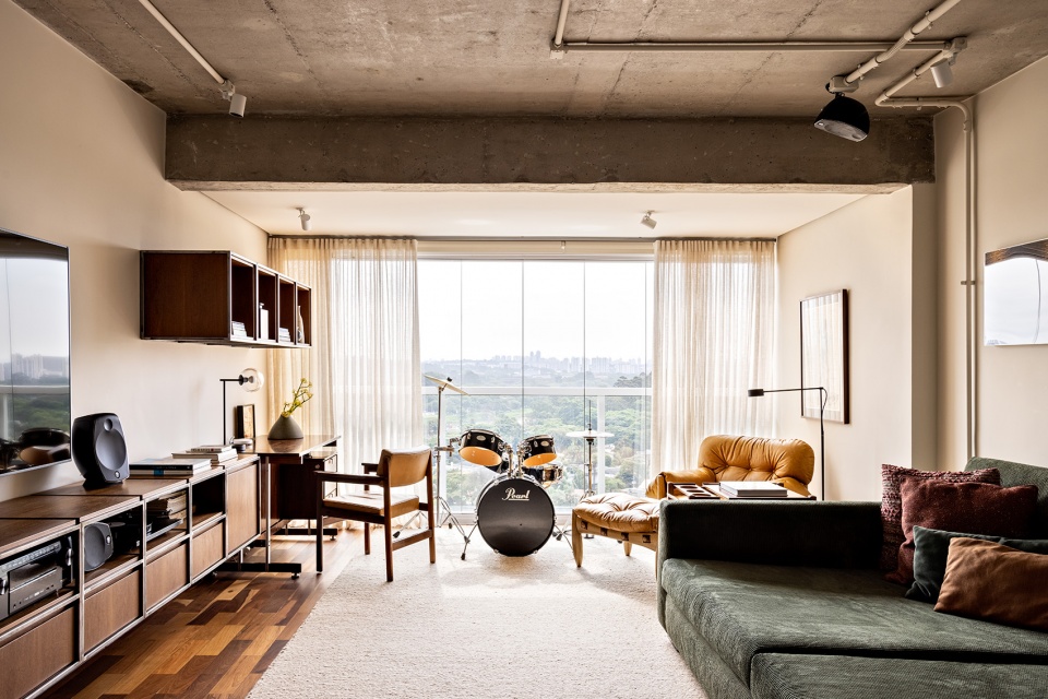 Gale Apartment by MEMOLA ESTUDIO