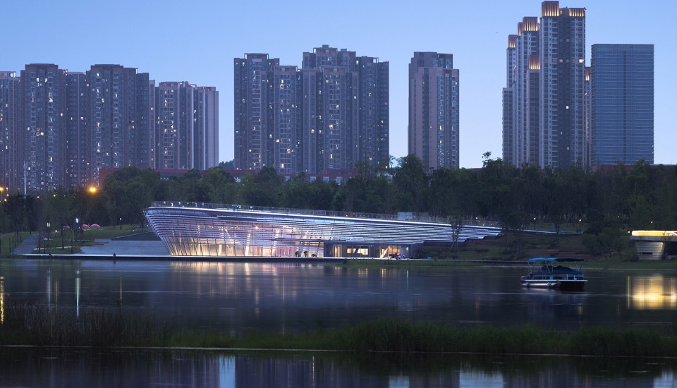 xinglong lake roadshow center by tektonn architects
