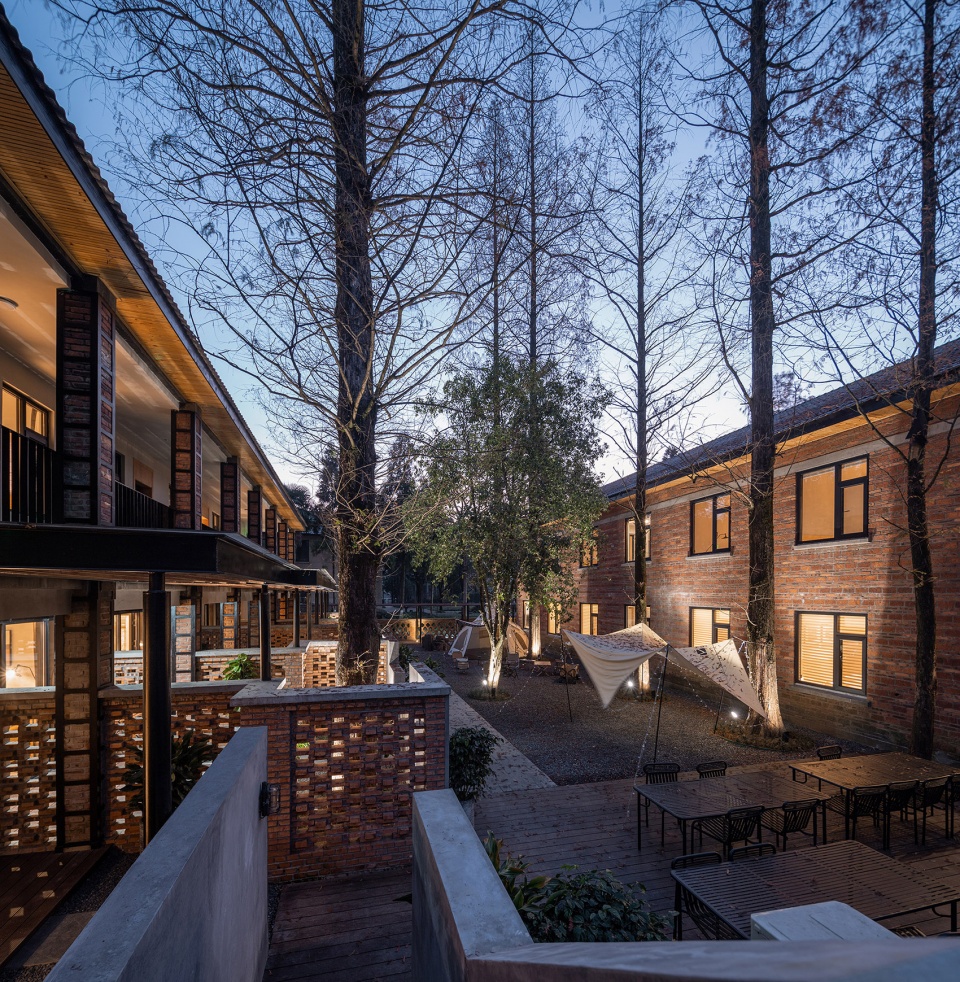 Pushe Xikou Homesta China by y ad studio