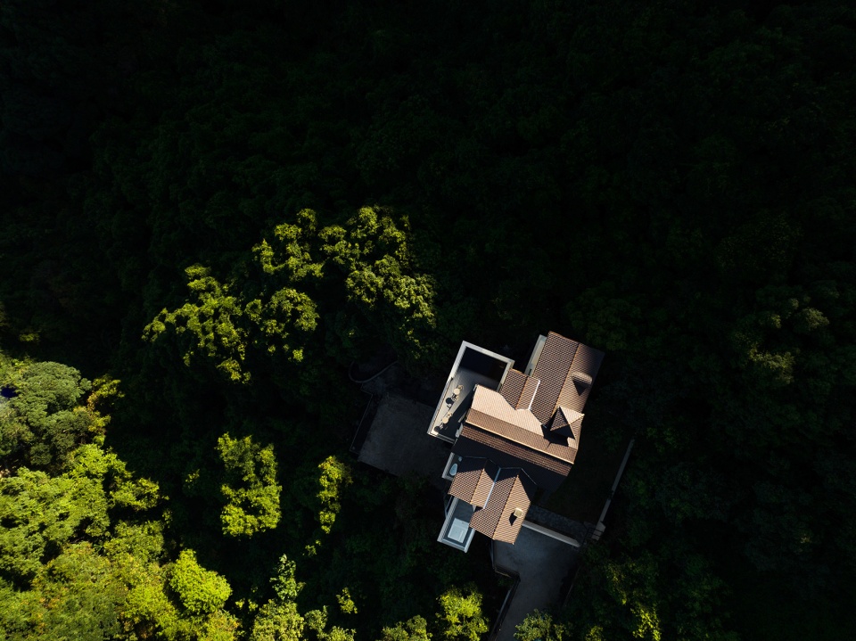 Miyue Tianlu Secret Wild Wonderland Hotel China by G S DESIGN
