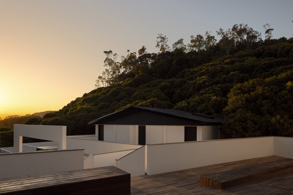 sanyea forest retreat by fusion design